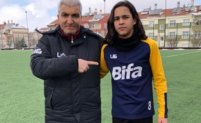 KARAMANLI GENÇ FULBOLCUYA MİLLİ DAVET…